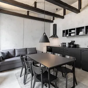 Coolest In Berlin, Easy Check-in, Close To Center, Black & White Maisonette #6 Apartment Berlin